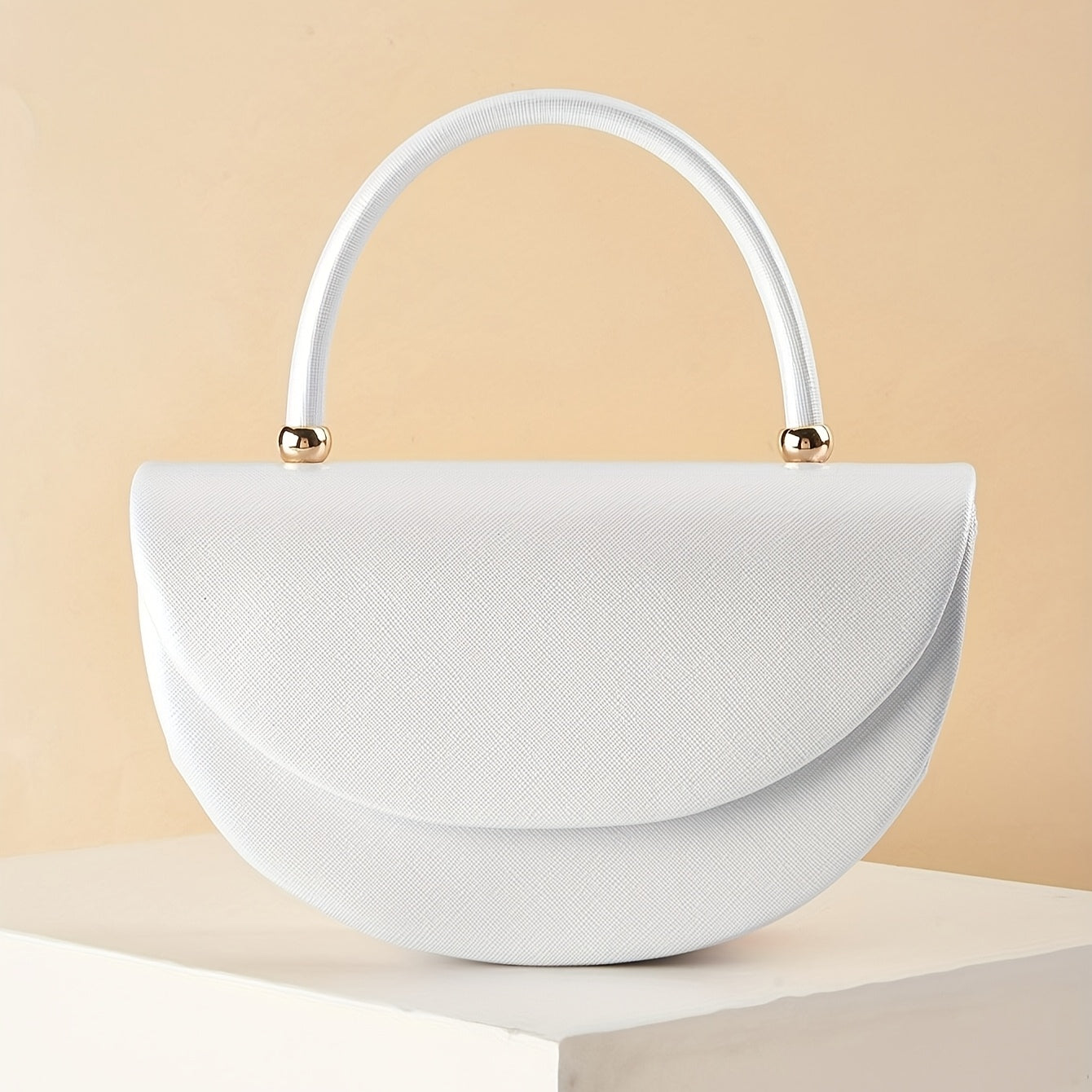 An Elegant Solid Color Shiny PU Material Evening Bag, a Stylish Small Handbag in a Semi-Circular Shape, Featuring a Magnetic Flap Closure, Perfect for Dinners, Parties, And Valentine'S Day Gifts.