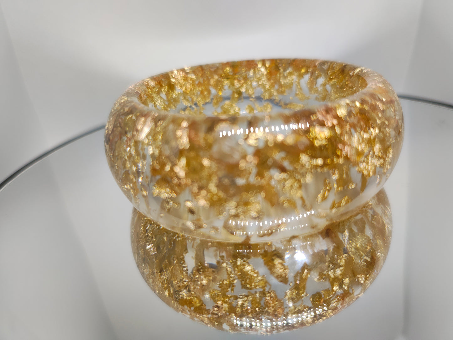 Bracelet en résine doré, jonc resin or