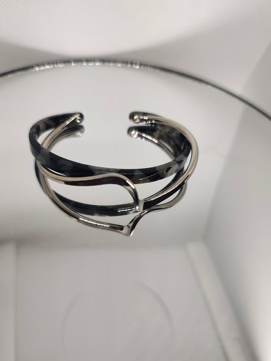 Bracelet en résine vert, noir , beige doré